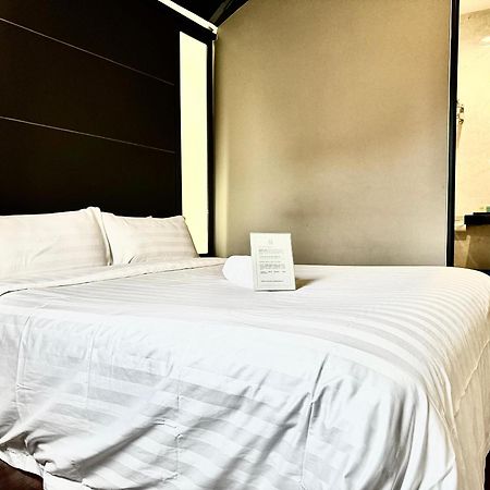 Chariton Hotel Nusa Bestari 新山 外观 照片