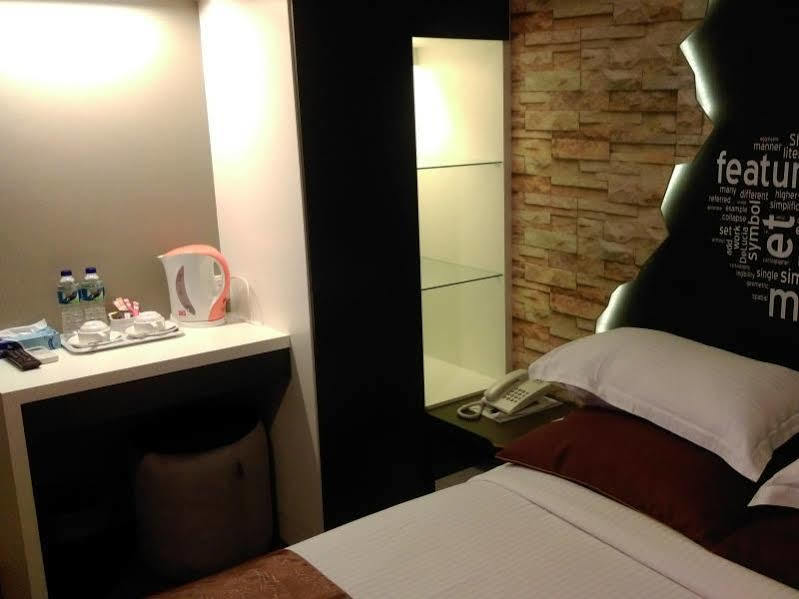 Chariton Hotel Nusa Bestari 新山 外观 照片
