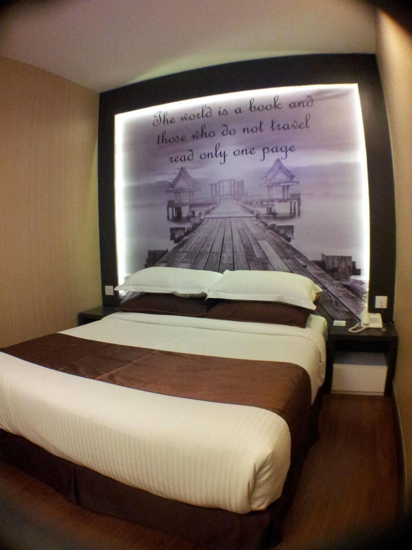 Chariton Hotel Nusa Bestari 新山 外观 照片